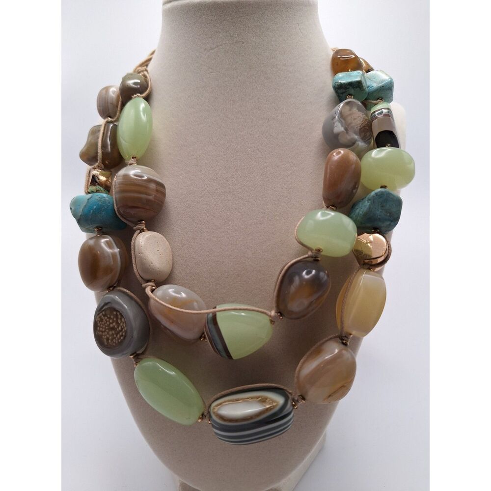 Vintage green stone necklace 2 strands Chicos gold tone string 20 inches CHUNKY